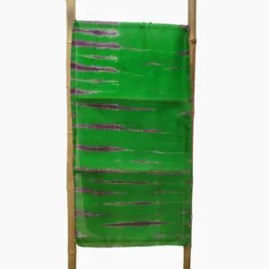 Fular de seda, verde con rayas en bordo